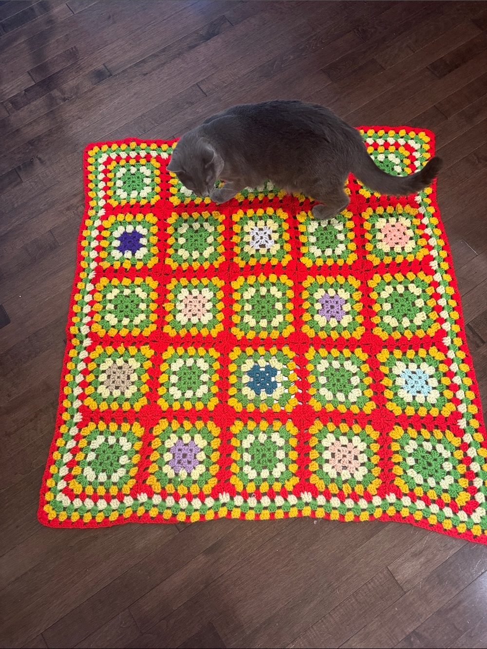 Vintage mini afghan lap or kids throw blanket - Picture 2 of 4